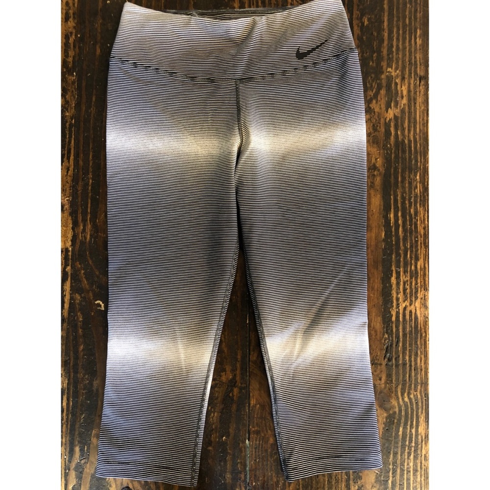 Women’s Nike Dri-Fit Tights- Medium